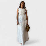 Éliora – Robe maxi avec motif de fleurs en dentelle et ceintures à nouer