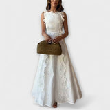 Éliora – Robe maxi avec motif de fleurs en dentelle et ceintures à nouer