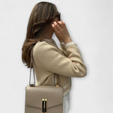 Klassische Jacke mit Ziertaschen