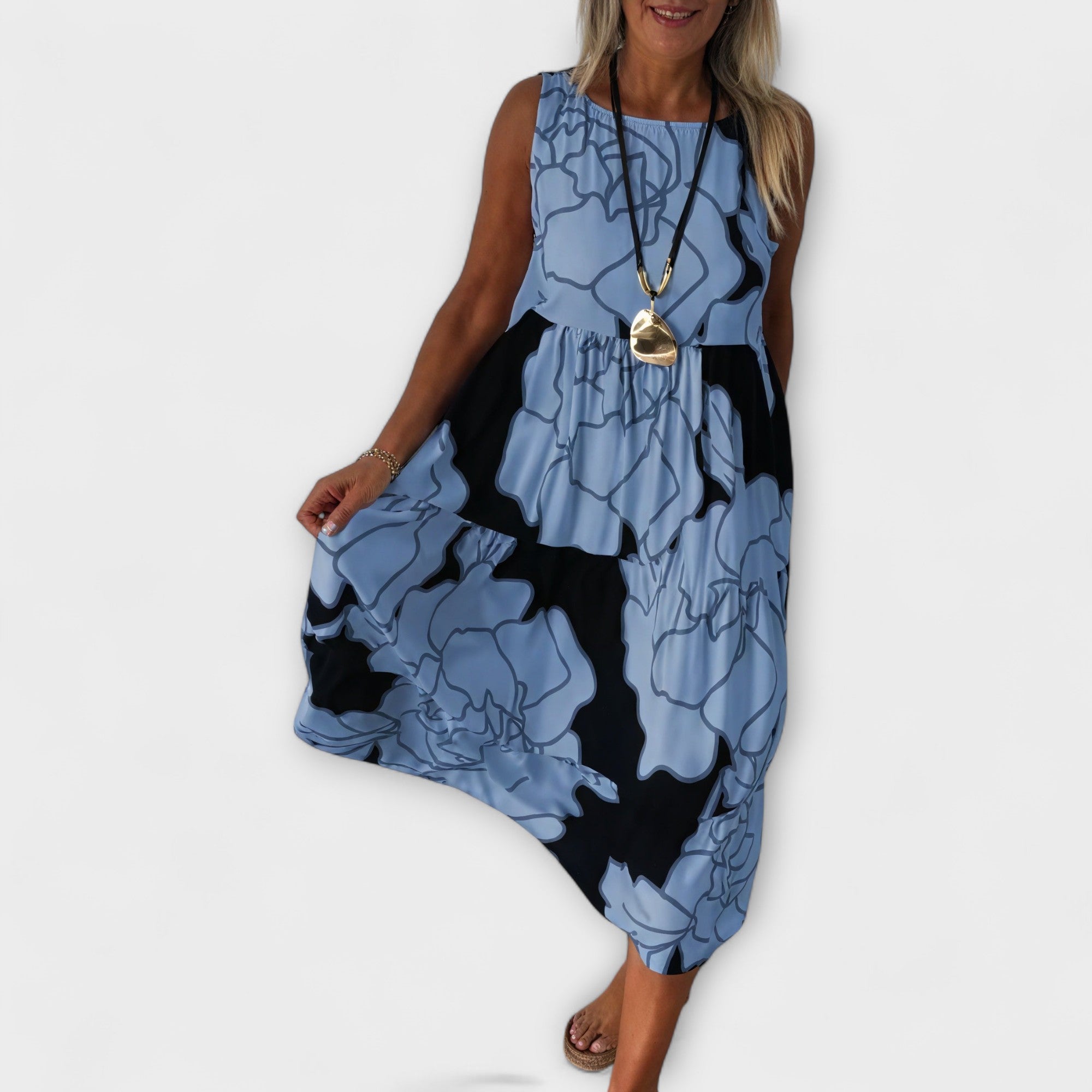 Geblümtes Midi-Kleid mit Stufenrock
