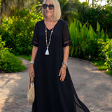 Auris – Figurfreundliches Midi-Kleid