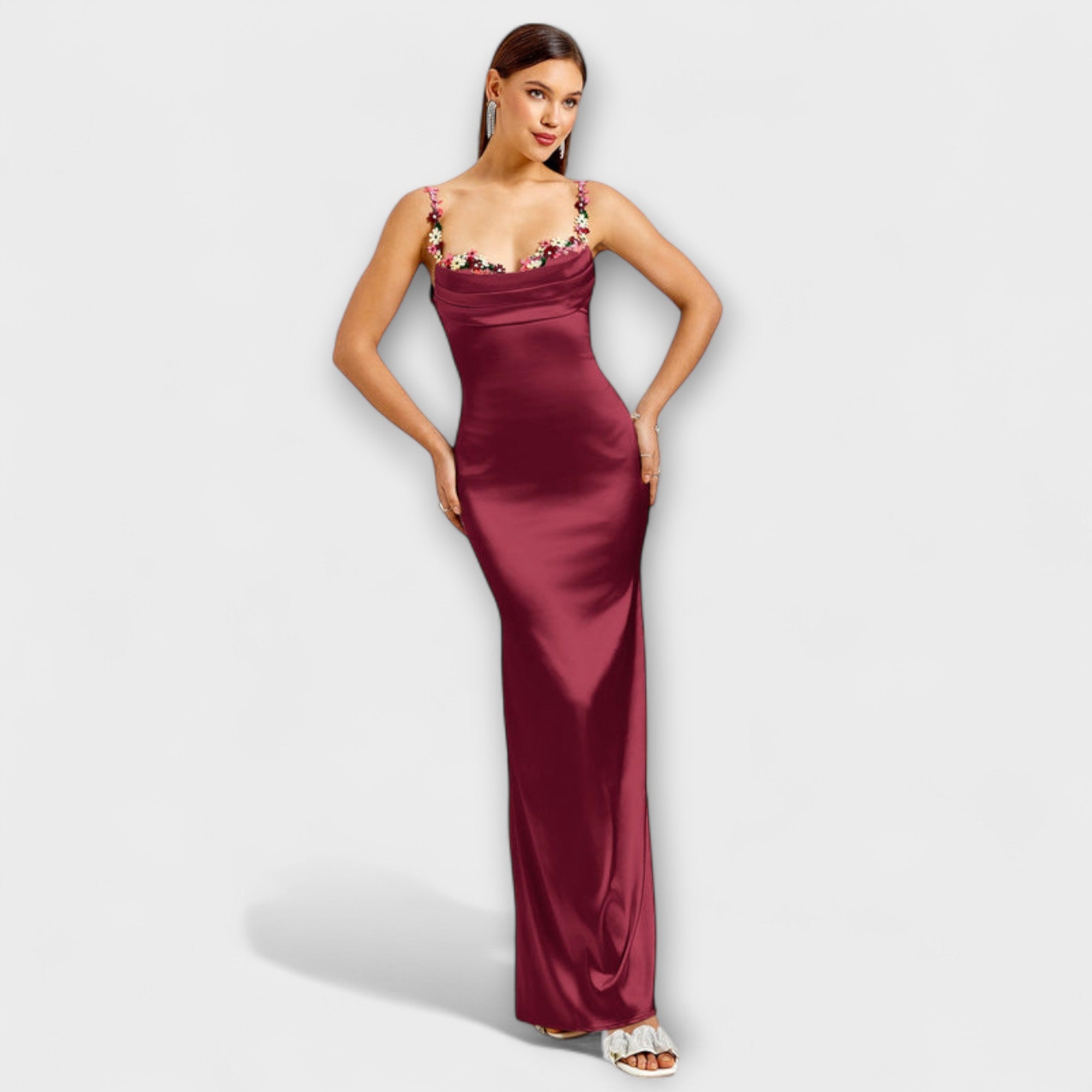 Eira - Verziertes Satin-Kleid mit Trägerschnürung im Rücken