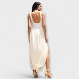 Robe maxi drapée avec jupe sculpturale et fente latérale