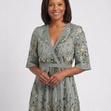 Melodi – Langes Blumenmaxikleid mit V-Ausschnitt